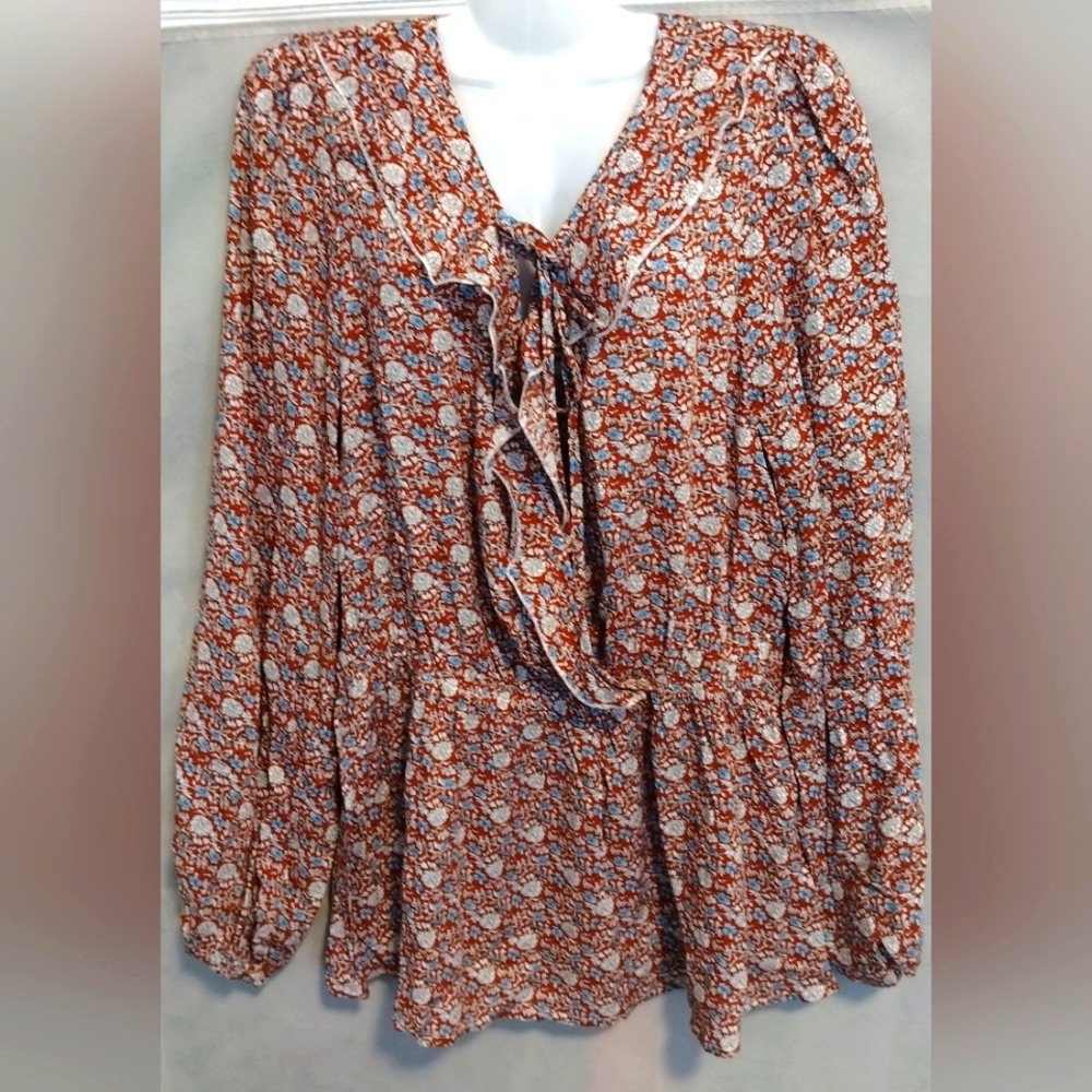 GiGiO Ruffle Front Peplum Top